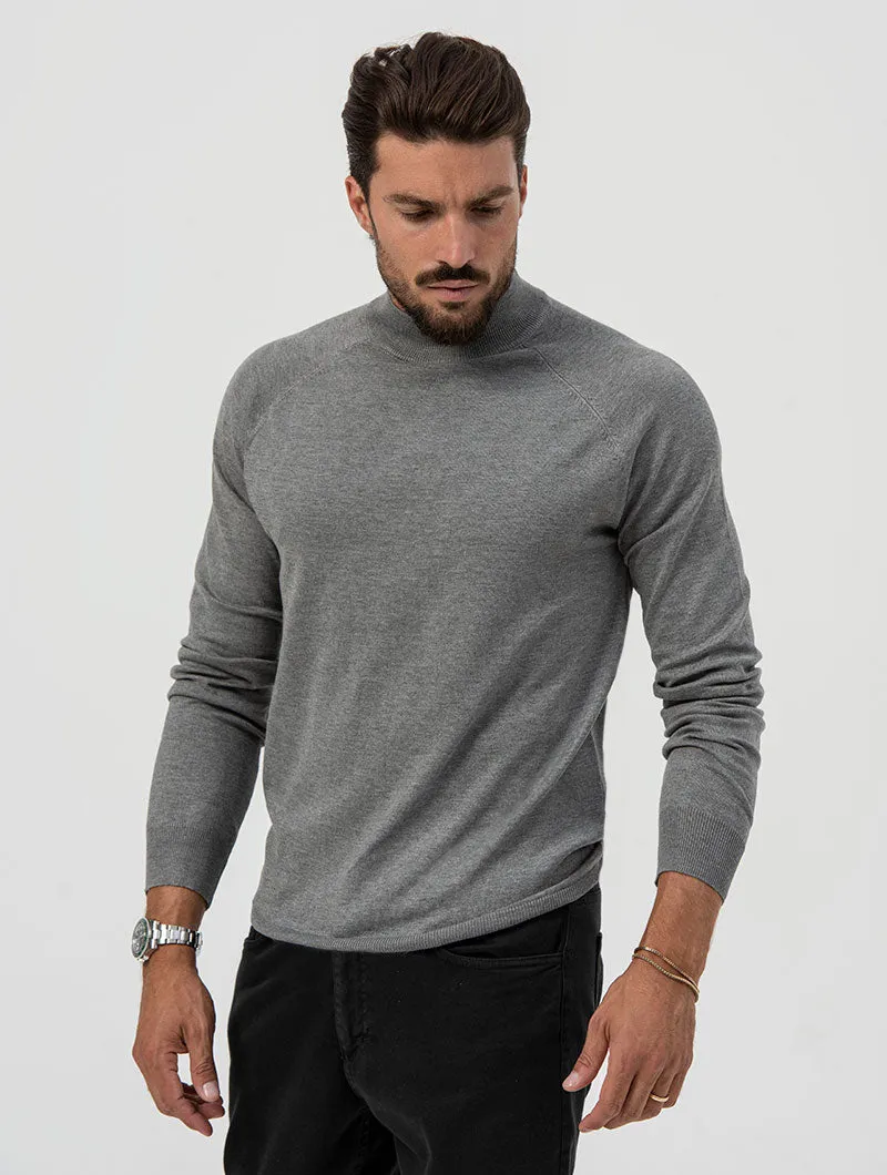 DOMINIC ROLLNECK SWEATER IN LIGHT GREY