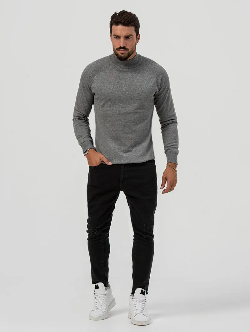 DOMINIC ROLLNECK SWEATER IN LIGHT GREY