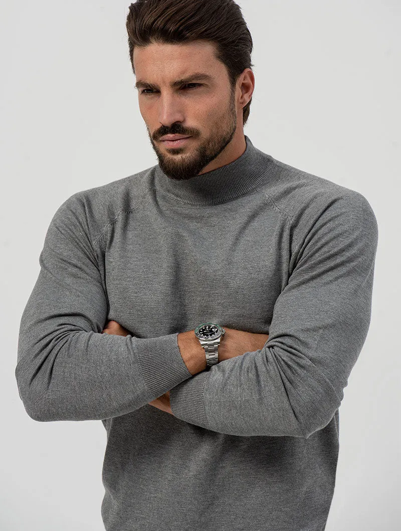 DOMINIC ROLLNECK SWEATER IN LIGHT GREY