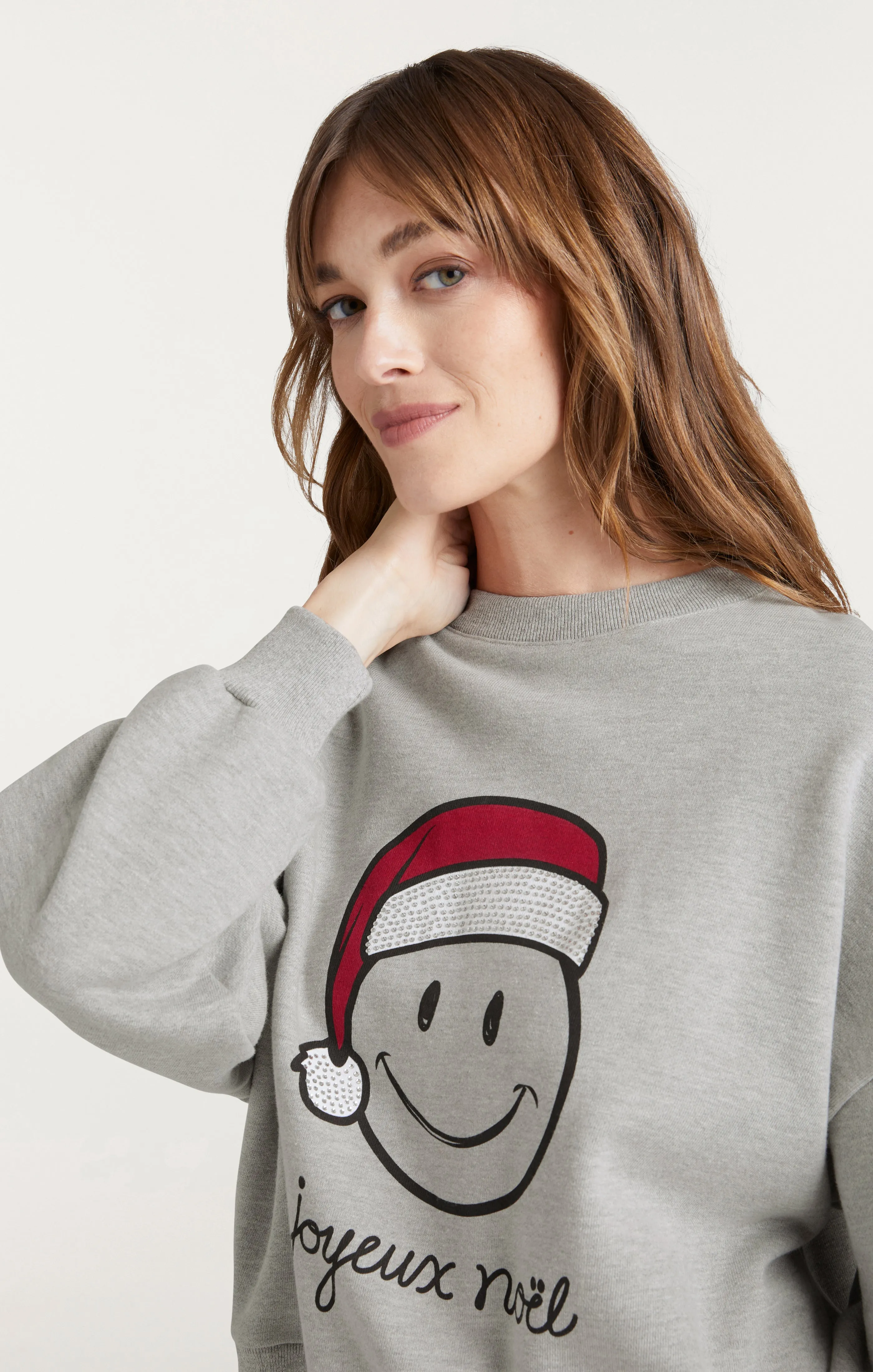 Heatset Smiley Joyeux Brandy Pullover