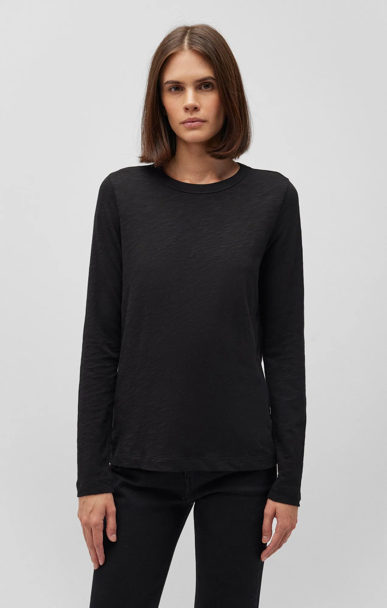 LONG SLEEVE CREW NECK T-SHIRT IN BLACK