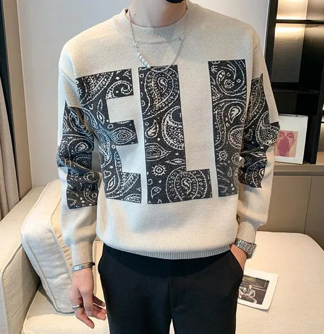 Solid Letter Graphic Knitted Sweater